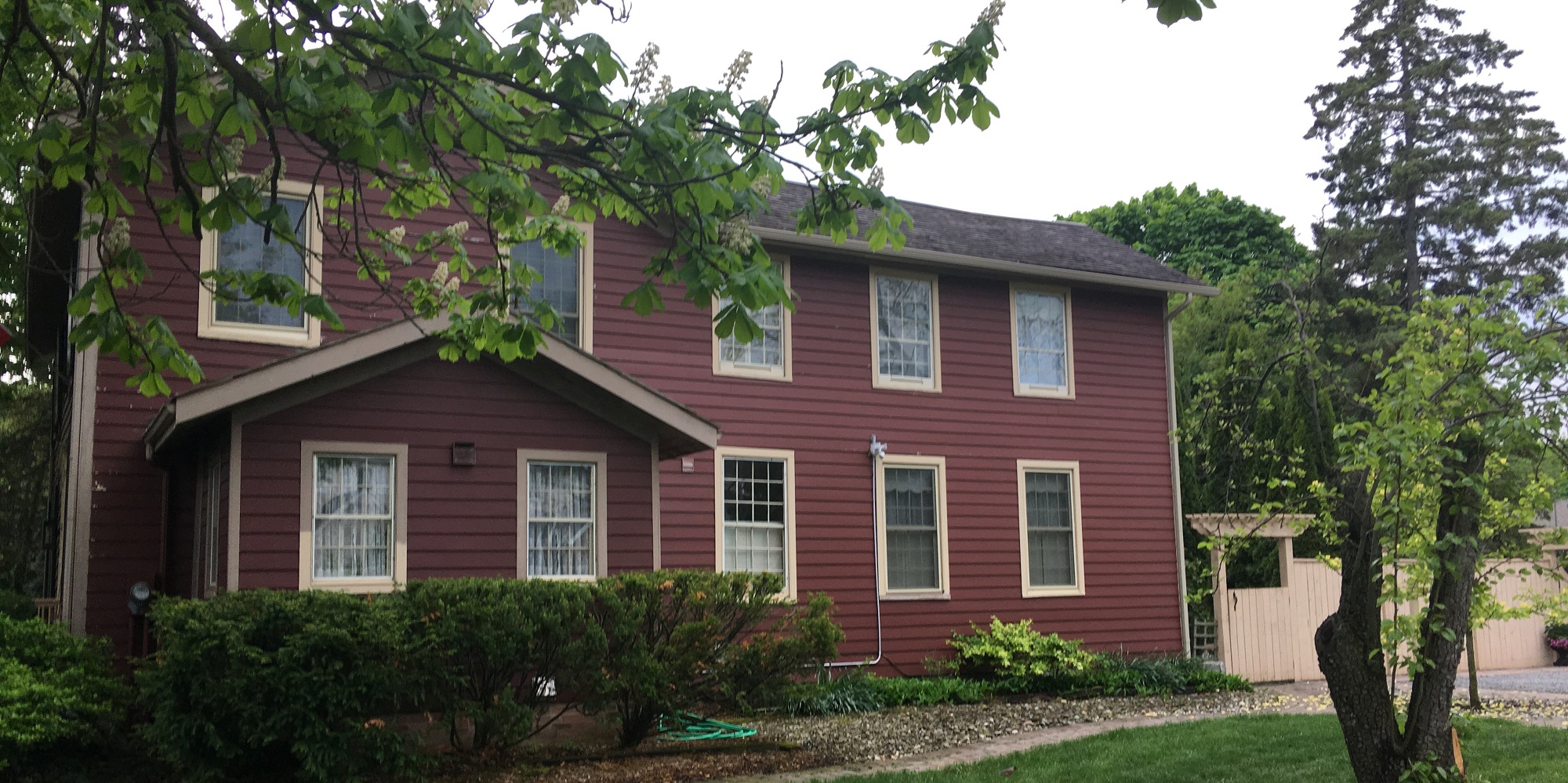 Slider Side – Schoolmaster's House – Old Town – Niagara-on-the-Lake